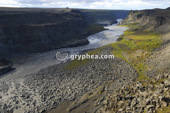 Vallée de la Jökulsa, en aval de la chute d'eau de Dettifoss (Islande) - gryphea.com